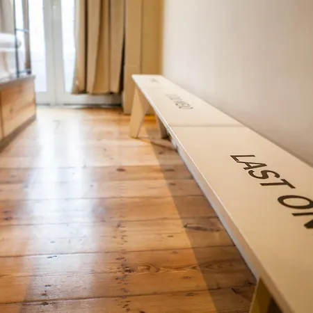 Goodmorning Solo Traveller אכסניה ליסבון