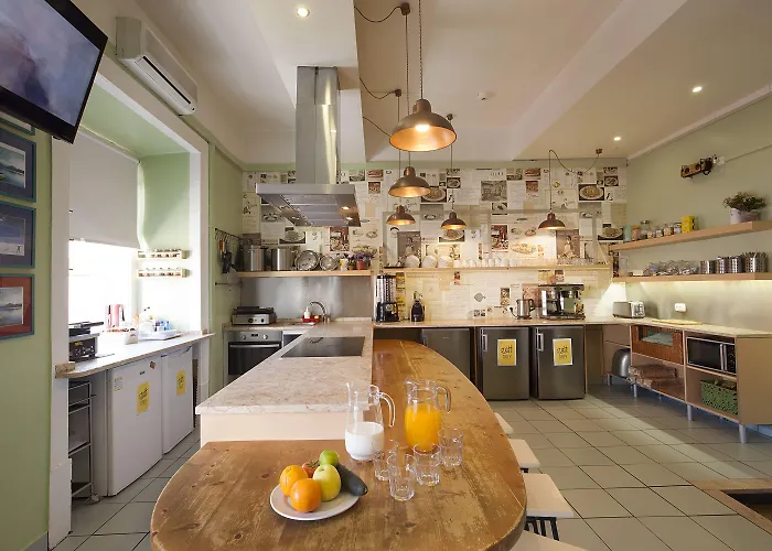 Goodmorning Solo Traveller אכסניה *