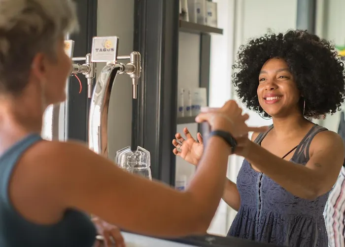 Goodmorning Solo Traveller אכסניה *